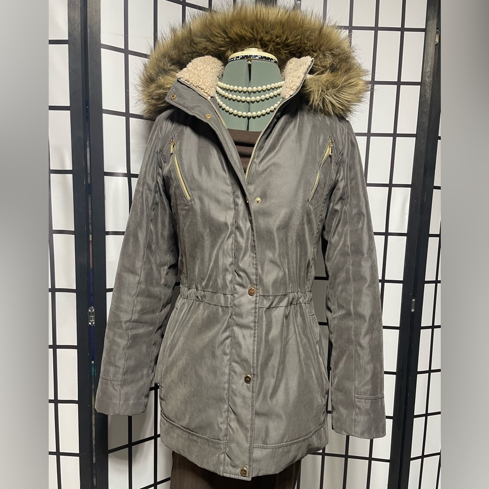 Jones New York Gray Jacket with faux fur hood size medium - Picture 6 of 10